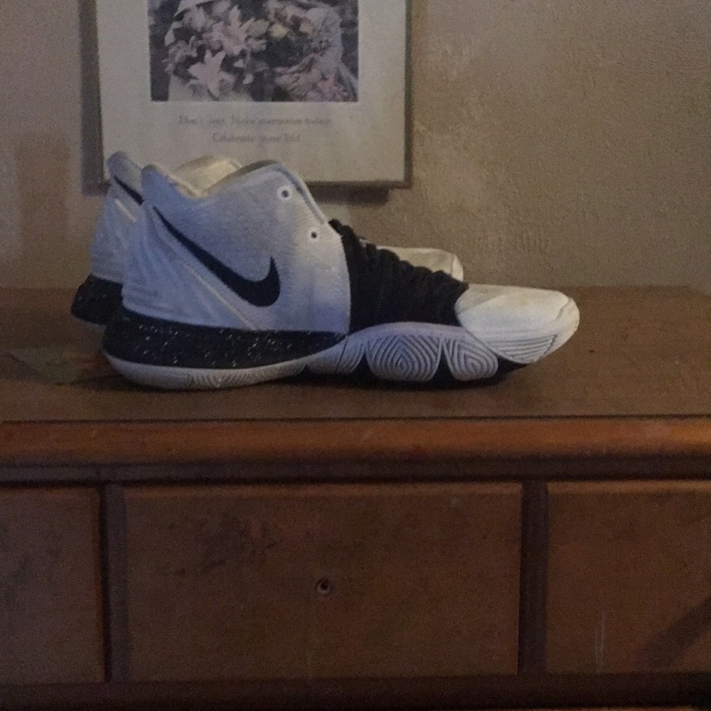 Kyrie 5